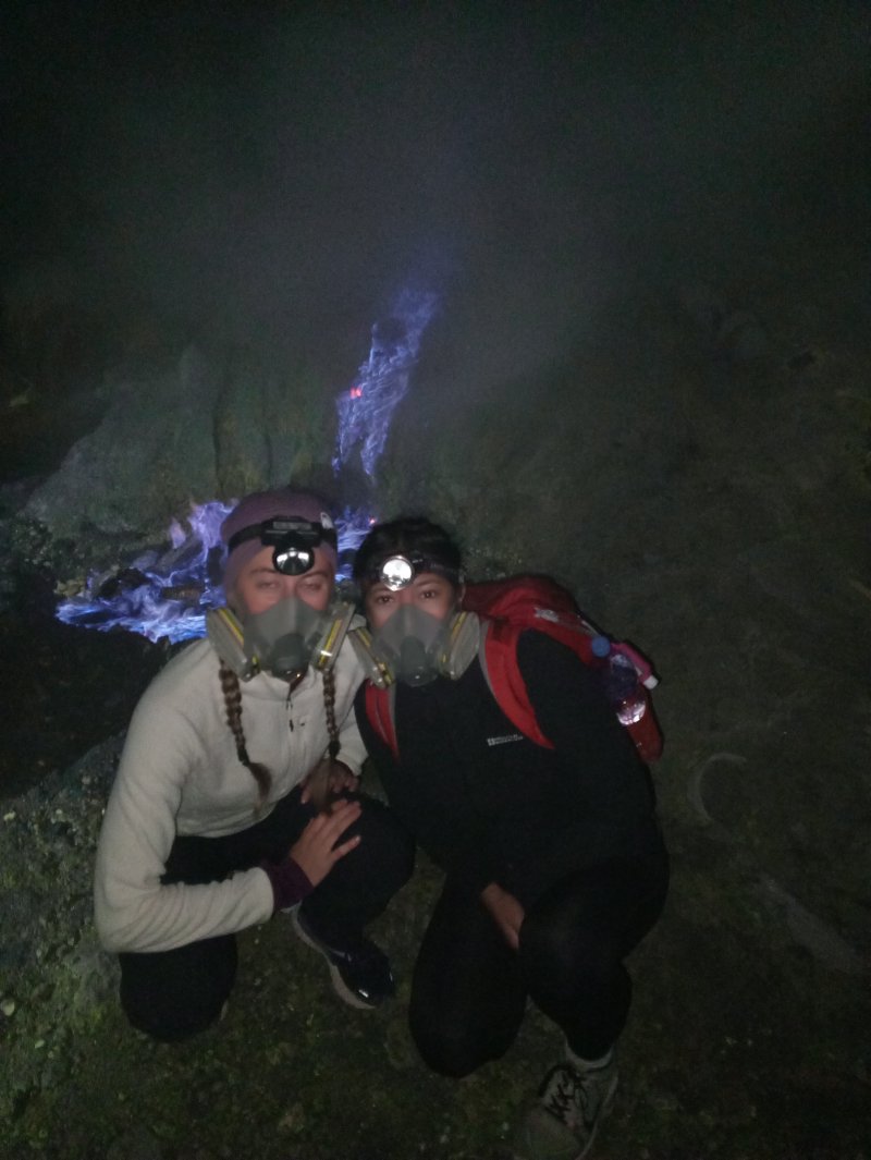 Mount Bromo and Ijen tour from Malang or Surabaya - starts at night, then end in Bali 3D Night trip starts from Malang or Surabaya to Bromo Ijen tour, then to Bali 3D I Bromo Ijen crater tour   Tour package from Malang or Surabaya at night time to Bromo for Sunrise tours & to Ijen Crater for  Ijen Crater Tours with Ijen blue fire tours then to Bali Ijen to Bromo Tour