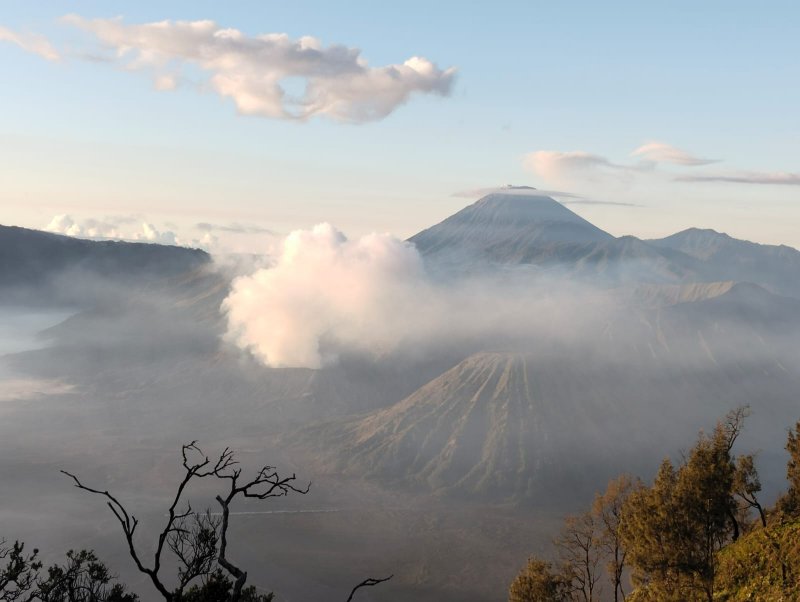 Surabaya to Ijen Bromo Tours - Yogya by a train 3D Bromo Ijen tour package for Blue Fire Ijen tour, Bromo tour & to Surabaya to take a a train to Yogya 3 days Bromo Ijen tour package from Malang or Surabaya for Ijen Crater tour with blue fire ijen, Bromo sunrise tour & to Surabaya to catch a train to Yogyakarta Ijen to Bromo Tour