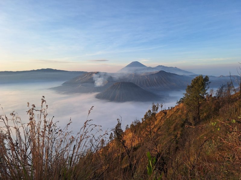 5 Days Java Adventure: Bromo, Ijen & Borobudur 5 Days Java Bucket List: Bromo Sunrise, Ijen Blue Fire & Borobudur Discover Java’s most iconic wonders in 5 days! See Bromo sunrise, Ijen blue fire, Tumpak Sewu waterfall, Jomblang cave, Borobudur & Prambanan temples Ijen to Bromo Tour