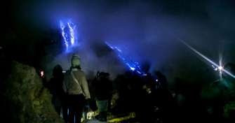 Bali trip to Ijen blue flame tours, Kalibaru plantation tours, Bromo tours,- end in Surabaya/ Malang 4D  Ijen to Bromo Tour