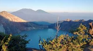 Bromo Ijen tour package Indonesia by Ijen to Bromo tour .com Bromo Ijen trour package Indonesia I by Ijen to Bromo tour .com Ijen to Bromo Tour