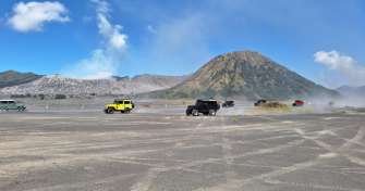 Night trip from Malang or Surabaya to see sunrise Bromo tour package - (return) in 1 night 1 day travel Ijen to Bromo Tour